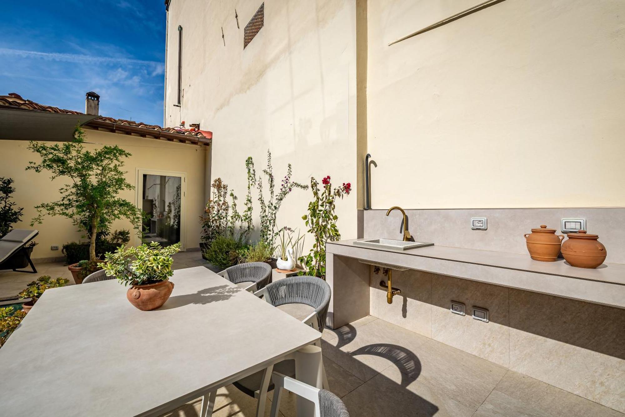 Apartahotel Dimora Collection - Le Corti - Boutique Luxury In A Restored 13th Century Convent, With Sauna And Gym (adults Only) Florencia